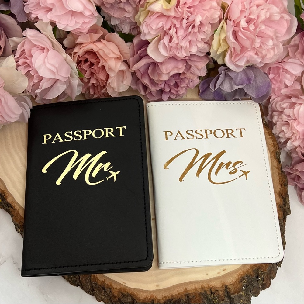 Mr & Mrs Vegan Leather Airplane Passport Cover Holder Case - Picture 3 of 15